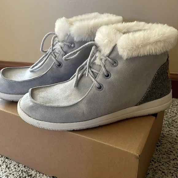 Falls Creek Suede High Top Loafers - Picture 2 of 6